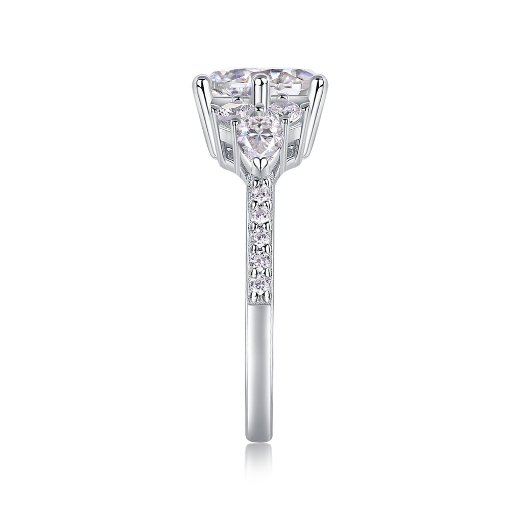 Brilliant round cut Moissanite