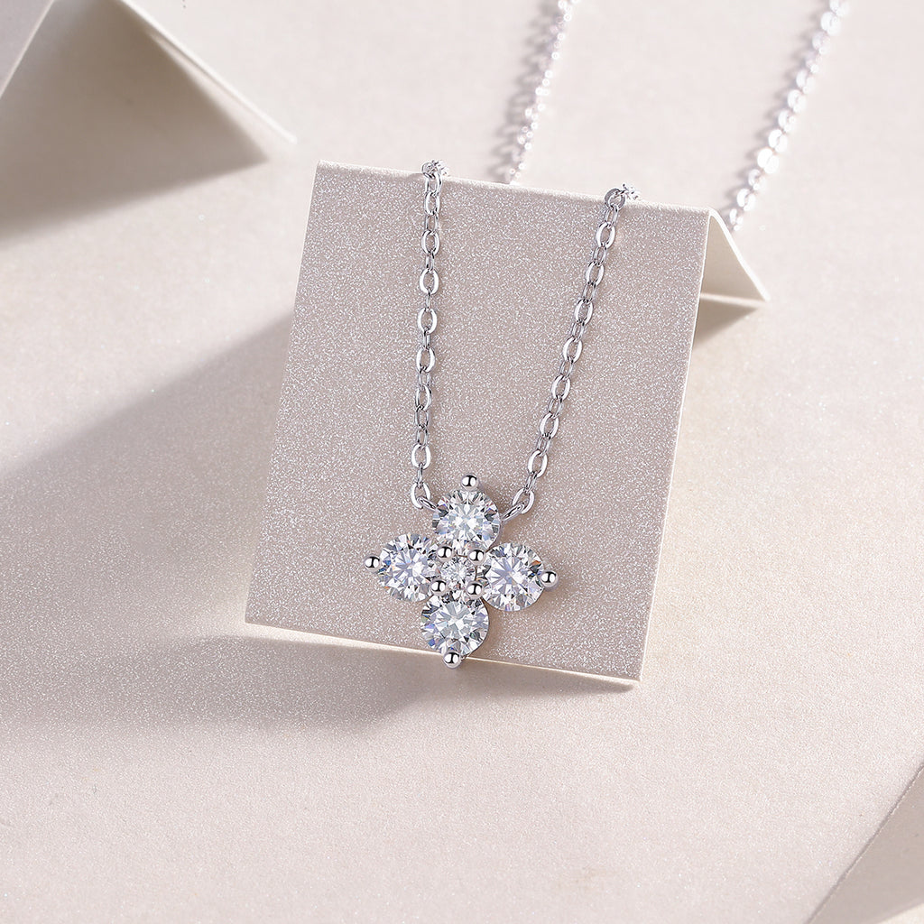 Four leaf Clover - Moissanite Pendant Necklace | Round Brilliant Cut S925 Sterling Silver